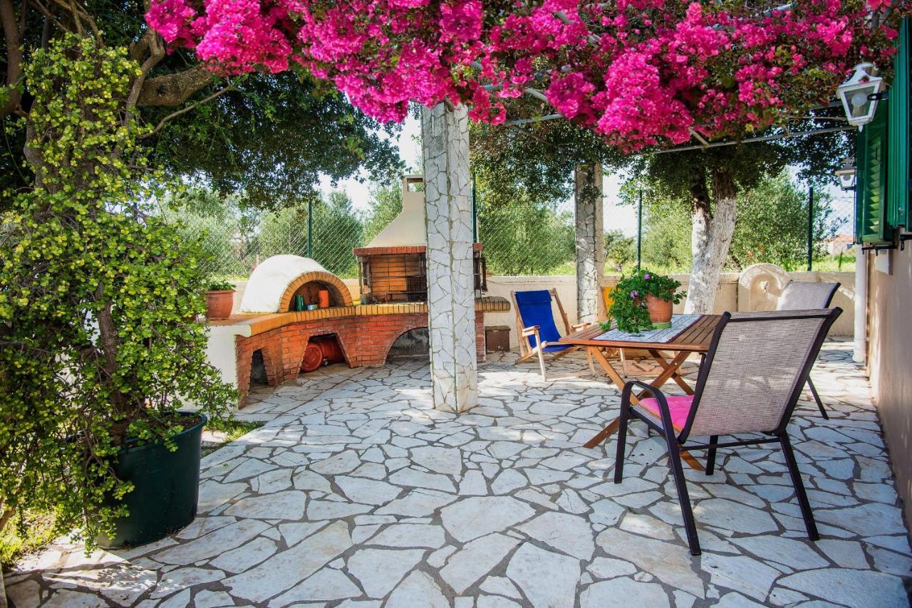 Villa Aelia - A Peaceful And Private Place อาร์กอสโตลี ภายนอก รูปภาพ