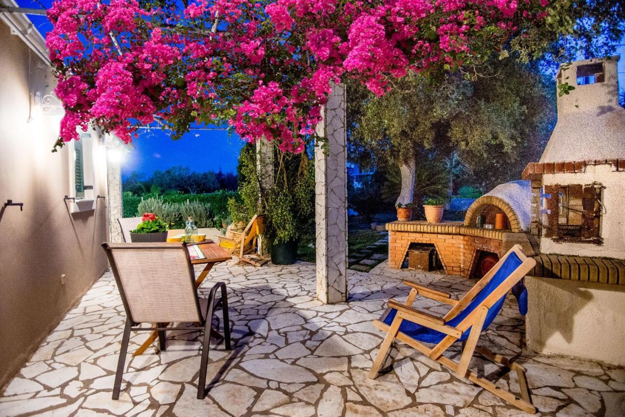 Villa Aelia - A Peaceful And Private Place อาร์กอสโตลี ภายนอก รูปภาพ